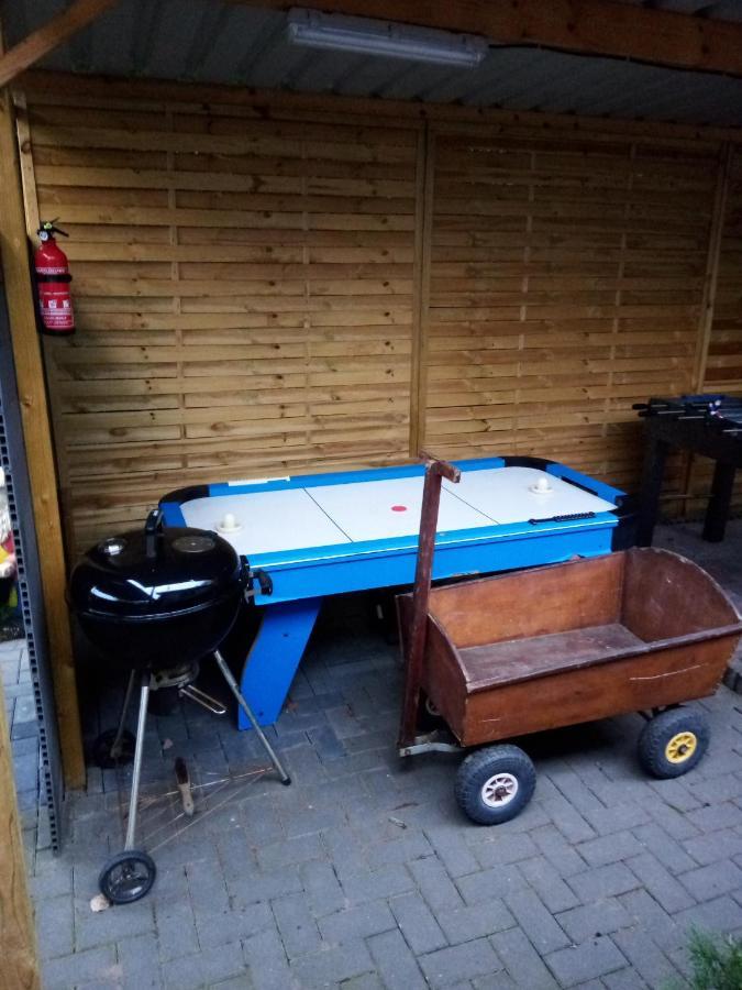 Urlaub Machen Direkt Am Irland Das Kinderparadies In Twisteden Im Grossen Garten Bei Privatleute Fur Maximal Sechs Personen Kevelaer Exteriör bild